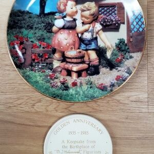 MJ Hummel "Squeaky Clean" Little Companions 1992 Plate & Golden Anniver. Plaque
